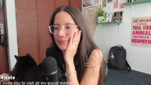 Snapshot of thetropicalseduction chatting on 01-30-25, 06:54 Nicole online show from 01-30-25, 06:54