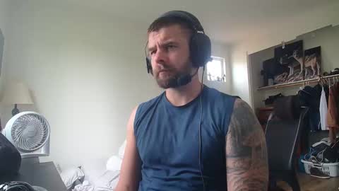 troy online show from 04-09-26, 08:25