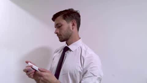 Snapshot of thewaiter2025 chatting on 11-25-25, 05:35 The Waiter online show from 11-25-25, 05:35