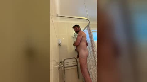 Snapshot of thewildsideofmenow chatting on 12-17-25, 07:36 thewildsideofmenow online show from 12-17-25, 07:36