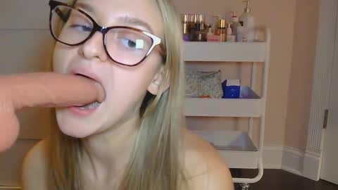 Carmen online show from 12-01-25, 02:49