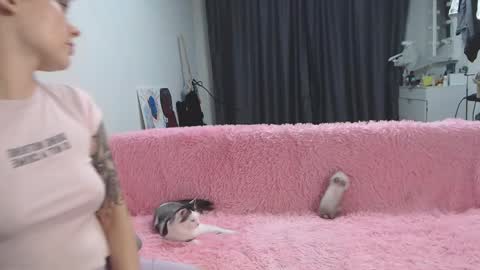 Snapshot of theysaidimcute chatting on 10-20-25, 08:42 theysaidimcute online show from 10-20-25, 08:42