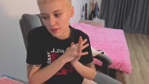 Snapshot of theysaidimcute chatting on 01-17-26, 11:08 theysaidimcute online show from 01-17-26, 11:08