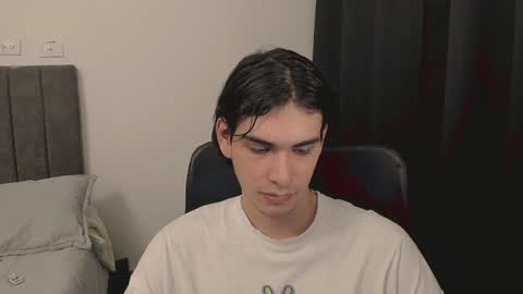 Snapshot of thiaan__ chatting on 12-11-24, 11:43 thiaan__ online show from 12-11-24, 11:43