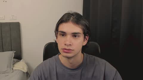 Snapshot of thiaan__ chatting on 12-24-24, 10:06 thiaan__ online show from 12-24-24, 10:06