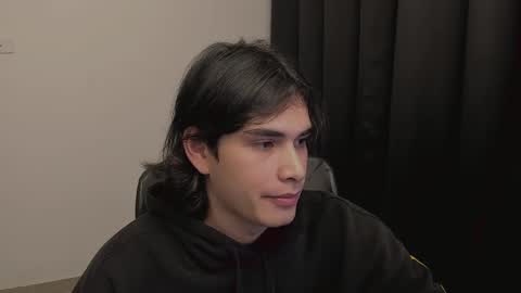 Snapshot of thiaan__ chatting on 02-14-25, 03:11 thiaan__ online show from 02-14-25, 03:11