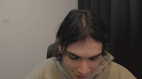 Snapshot of thiaan__ chatting on 02-20-25, 01:25 thiaan__ online show from 02-20-25, 01:25