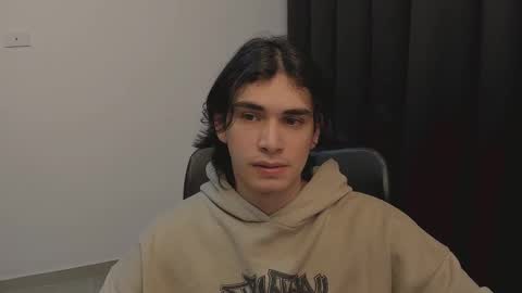 Snapshot of thiaan__ chatting on 02-20-25, 11:43 thiaan__ online show from 02-20-25, 11:43