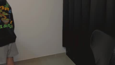 Snapshot of thiaan__ chatting on 02-22-25, 03:23 thiaan__ online show from 02-22-25, 03:23