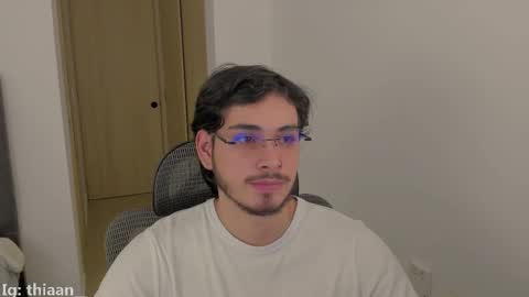 Snapshot of thiaan__ chatting on 09-19-25, 02:24 thiaan__ online show from 09-19-25, 02:24