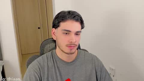 Snapshot of thiaan__ chatting on 10-28-25, 11:18 thiaan__ online show from 10-28-25, 11:18