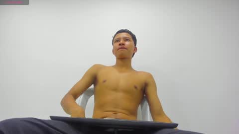 Snapshot of thiago_bigcock_1 chatting on 06-09-26, 02:12 Thiago online show from 06-09-26, 02:12
