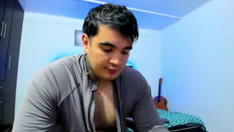 Snapshot of thiago_cp01 chatting on 04-18-26, 06:17 Thiago online show from 04-18-26, 06:17