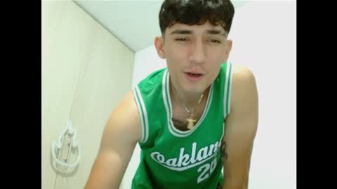 thiago_deseo69 online show from 09-19-25, 11:38