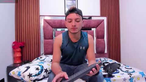 Thiago online show from 12-17-25, 02:06