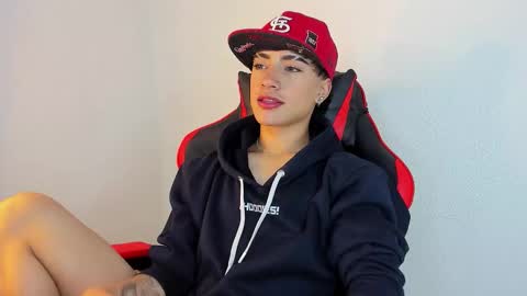 Thiago online show from 11-21-25, 03:33