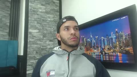 thiago_hairy online show from 10-22-25, 03:18