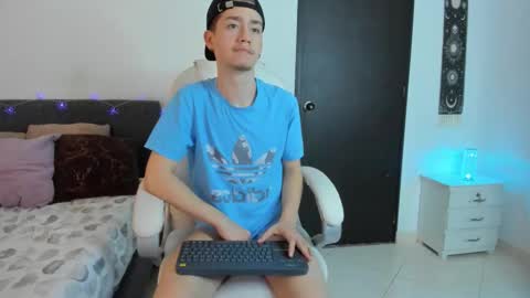 Manuel online show from 02-22-26, 07:19