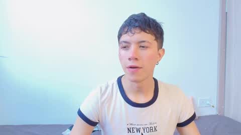 Snapshot of thiago_n_sam chatting on 09-26-25, 04:00 thiago_n_sam online show from 09-26-25, 04:00