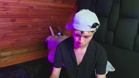 Snapshot of thiago_n_sam chatting on 10-17-25, 02:19 thiago_n_sam online show from 10-17-25, 02:19