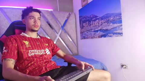 Snapshot of thiago_preston chatting on 05-10-26, 07:19 Thiago online show from 05-10-26, 07:19