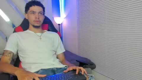 Snapshot of thiago_preston chatting on 05-14-26, 08:04 Thiago online show from 05-14-26, 08:04