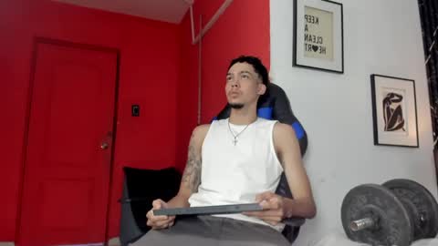 Snapshot of thiago_preston chatting on 05-16-26, 07:12 Thiago online show from 05-16-26, 07:12
