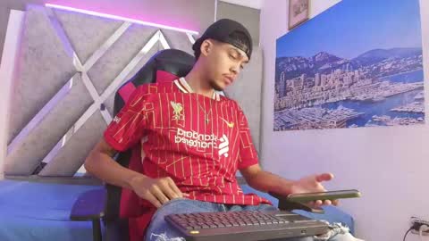 Snapshot of thiago_preston chatting on 05-23-26, 07:29 Thiago online show from 05-23-26, 07:29