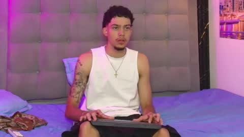 Snapshot of thiago_preston chatting on 05-28-26, 08:06 Thiago online show from 05-28-26, 08:06