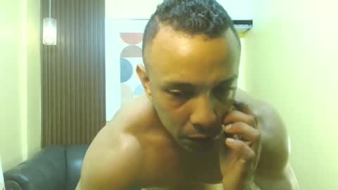 Snapshot of thiago_summers chatting on 04-28-26, 02:22 Thiago Summers online show from 04-28-26, 02:22
