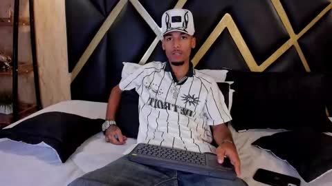 Snapshot of thiagoferreti_ chatting on 01-07-26, 03:31 ThiagoFerreti online show from 01-07-26, 03:31