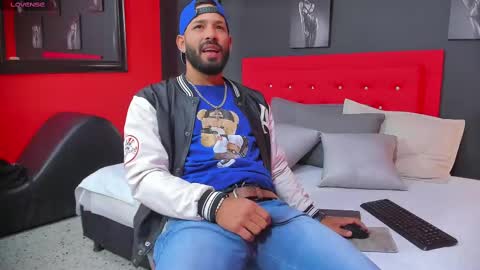 Thia Gomez online show from 03-03-25, 12:27