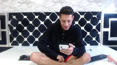 Snapshot of thiagos19 chatting on 04-24-26, 01:30 Thiago online show from 04-24-26, 01:30