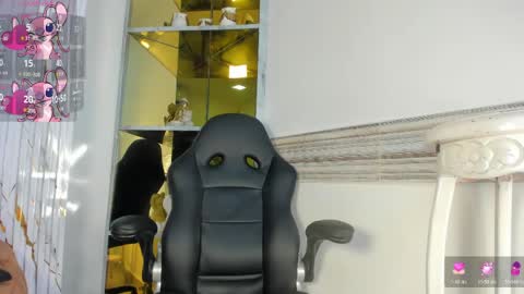 Snapshot of thiana_rogers chatting on 05-28-26, 08:28 Thiana Rogers online show from 05-28-26, 08:28