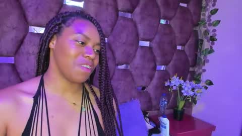 thiana_taylor online show from 12-02-25, 08:26