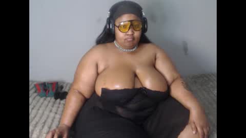 thickassmamie26 online show from 05-30-26, 08:11