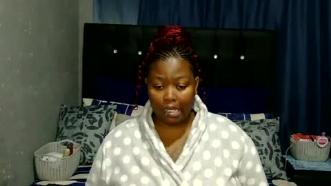 Snapshot of thickcaramel_p chatting on 05-15-26, 02:07 phindy online show from 05-15-26, 02:07