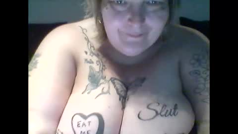 Snapshot of thickdarkangel chatting on 05-11-26, 06:05 thickdarkangel online show from 05-11-26, 06:05