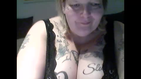 Snapshot of thickdarkangel chatting on 05-22-26, 06:46 thickdarkangel online show from 05-22-26, 06:46