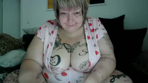 Snapshot of thickdarkangel chatting on 07-01-26, 01:13 thickdarkangel online show from 07-01-26, 01:13