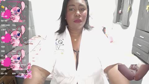 Snapshot of thickebonymilf chatting on 02-12-26, 02:06 XIOMARA online show from 02-12-26, 02:06