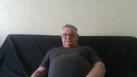 Snapshot of thierrysymp chatting on 04-26-26, 04:04 Thierrysymp online show from 04-26-26, 04:04