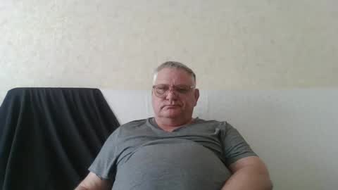 Snapshot of thierrysymp chatting on 06-16-26, 03:47 Thierrysymp online show from 06-16-26, 03:47