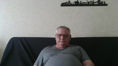 Snapshot of thierrysymp chatting on 06-27-26, 03:39 Thierrysymp online show from 06-27-26, 03:39