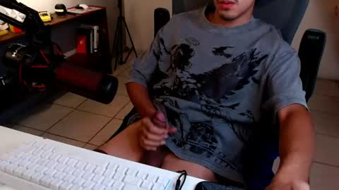 Snapshot of thieves_us chatting on 06-12-26, 05:34 thieves_us online show from 06-12-26, 05:34