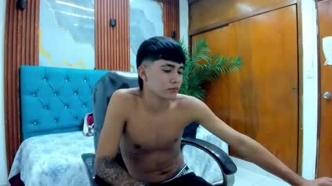 Snapshot of thiiago_collins chatting on 02-19-26, 10:50 THIAGO COLLINS online show from 02-19-26, 10:50