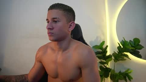 thin_tommy11 online show from 04-24-26, 08:55