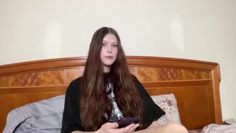 Snapshot of thingstheydidformeoutoflove chatting on 11-16-25, 01:39 alex online show from 11-16-25, 01:39