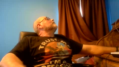Snapshot of thisguy374 chatting on 07-11-26, 06:43 thisguy374 online show from 07-11-26, 06:43