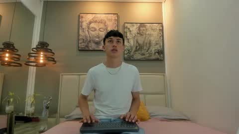 Snapshot of thom_ames chatting on 03-13-26, 11:39 Thom online show from 03-13-26, 11:39